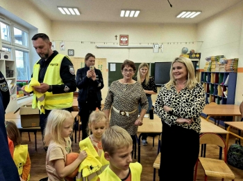 bebe9b6c-8cf6-42f7-8826-976bebf4cb14