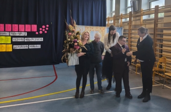 695f3ef7-160b-41e0-b35c-4dcf1885c45c