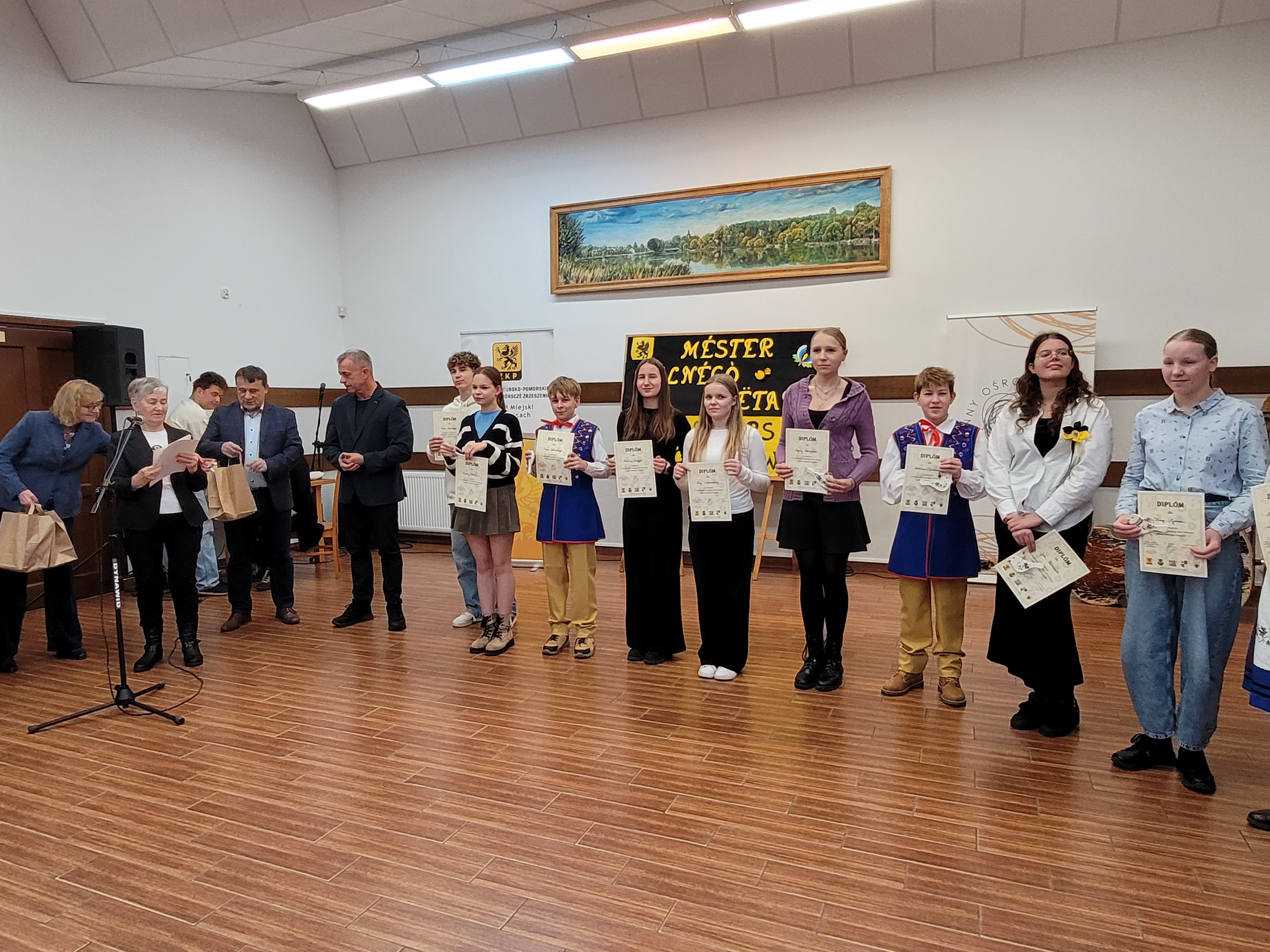 XII REGIONALNY KÒNKÙRS DLÔ CZËTIŃCÓW  MÉSTER BËLNÉGÒ CZËTANIÔ