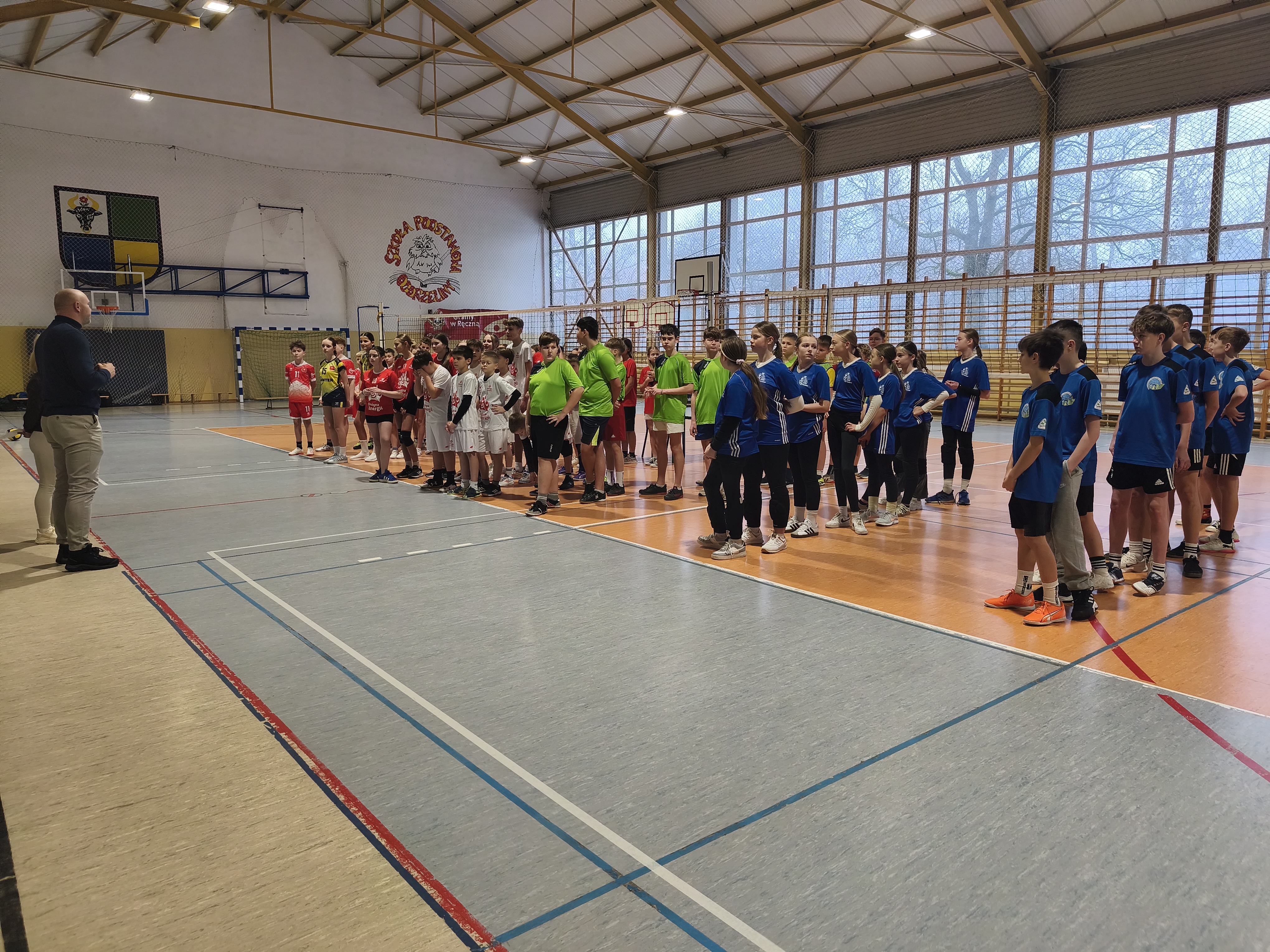 Gminne Zawody Mini Piłki Siatkowej: Klasy V i VI na Sportowym Polu Walki